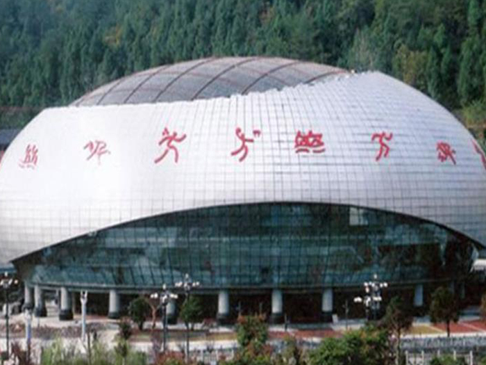 阳泉体育中心球形网架加工安装